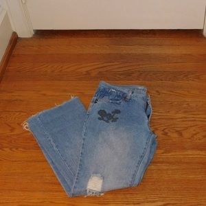Medium wash jean